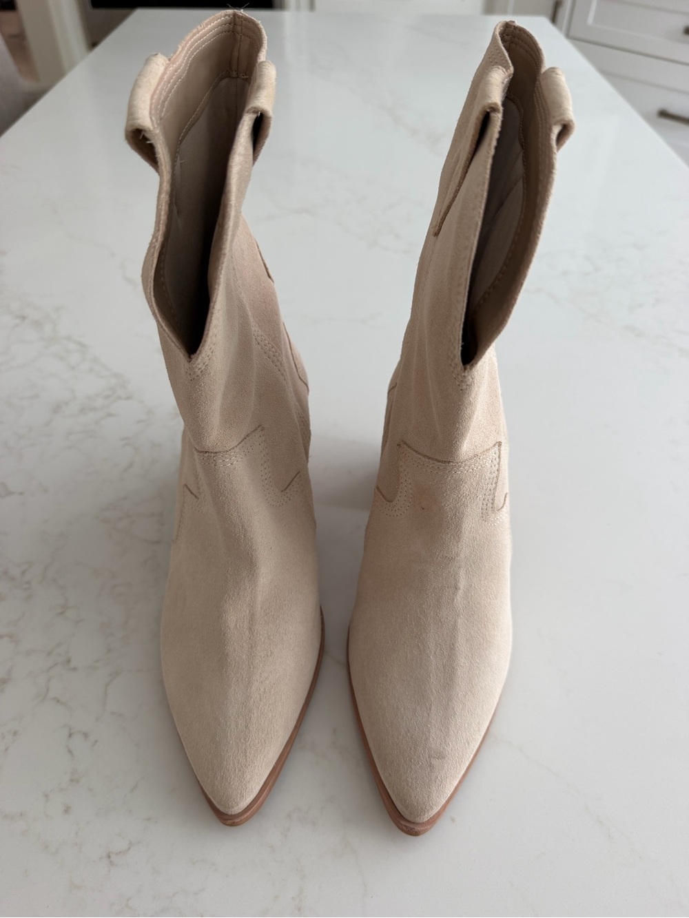 Kaanas Cream Pointed-Toe Suede Porto Western boot